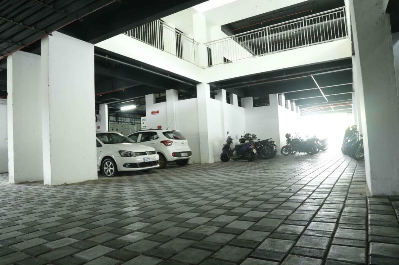 Traven Homes Infopark Kakkanad Corporate Suit Rooms Kochi Exterior foto